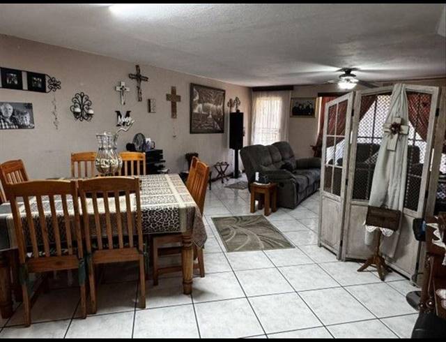 3 BEDROOM TOWNHOUSE FOR SALE IN BIRCHLEIGH NORTH